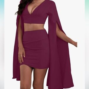 Cloak Long Sleeve Crop Top - Black